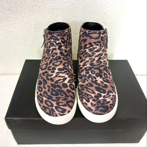 Naturalizer - Picture 3 of 5